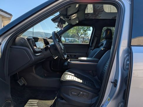 Used 2023 Rivian R1S Adventure AWD/4WD image 5