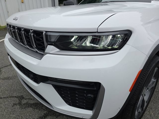 Used 2026 Jeep Grand Cherokee Limited w/ Luxury Tech Group II AWD/4WD image 33