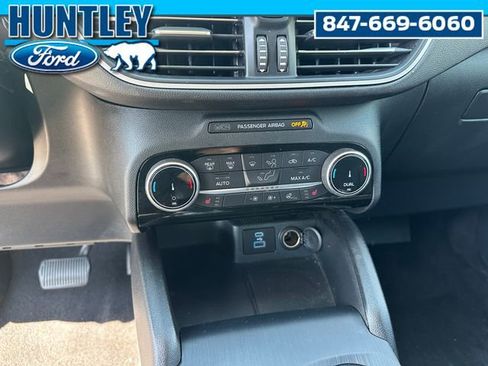 Used 2022 Ford Escape SEL w/ Class II Trailer Tow Package image 21