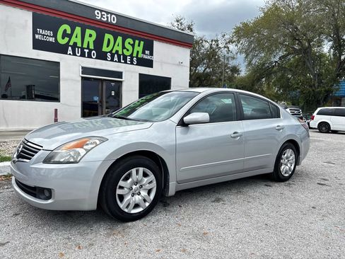 Used 2009 Nissan Altima 2.5 S FWD image 2