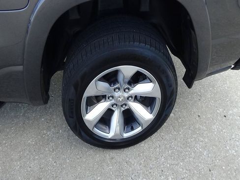 Used 2021 RAM 1500 Limited AWD/4WD image 12