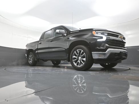 Used 2023 Chevrolet Silverado 1500 LT image 9