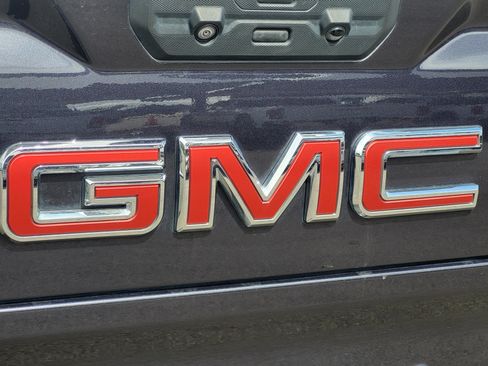 Used 2023 GMC Sierra 1500 Denali w/ Denali Reserve Package AWD/4WD image 11