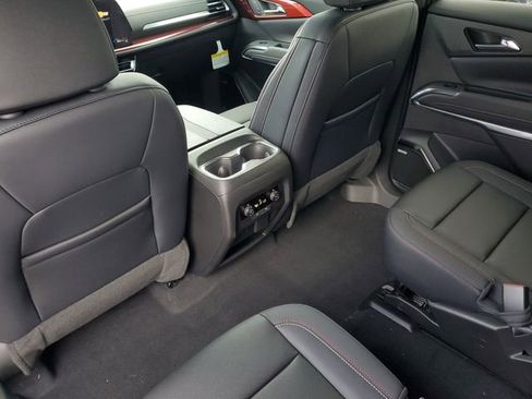 New 2026 Chevrolet Traverse Z71 w/ Enhanced Driving Package AWD/4WD image 7