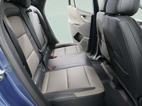 New 2026 Chevrolet Equinox LT w/ Convenience Package II AWD/4WD image 29