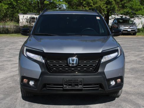 Used 2019 Honda Passport Touring image 2