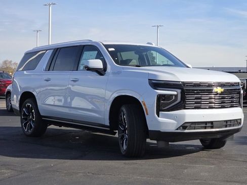New 2026 Chevrolet Suburban High Country AWD/4WD image 24