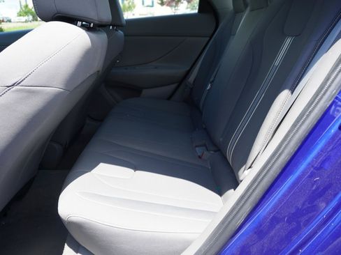 Used 2023 Hyundai Elantra SEL FWD image 18