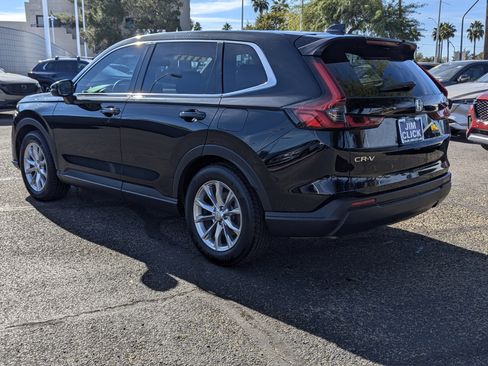 Used 2023 Honda CR-V EX image 4