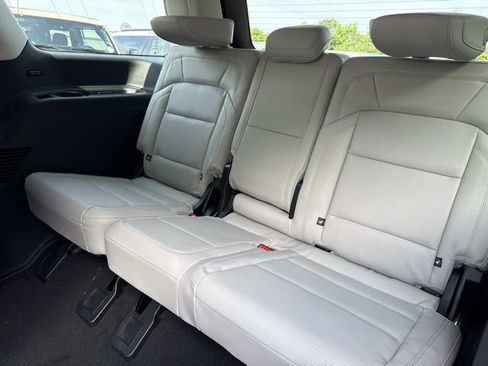 New 2026 Lincoln Navigator Reserve AWD/4WD image 18
