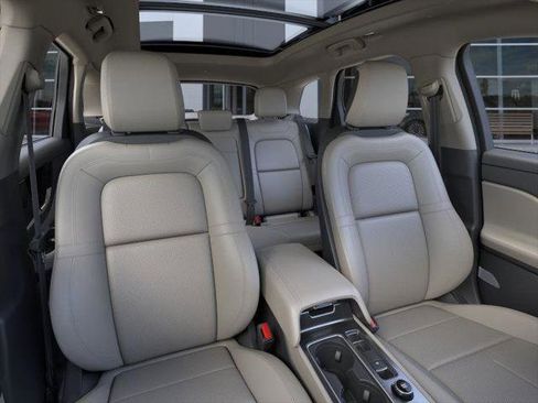 New 2025 Lincoln Corsair AWD w/ Equipment Group 101A image 10