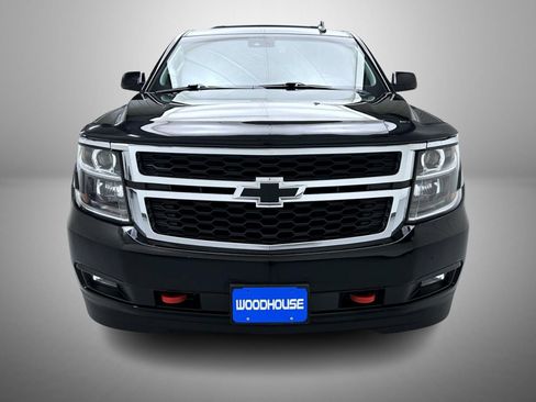 Used 2019 Chevrolet Suburban LT w/ Luxury Package AWD/4WD image 2