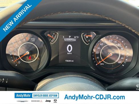 Used 2024 Jeep Gladiator Sport AWD/4WD image 9