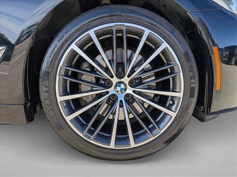 Used 2022 BMW 530i w/ Convenience Package image 24