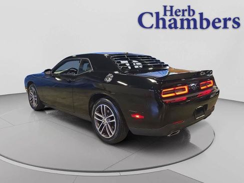 Used 2019 Dodge Challenger SXT AWD/4WD image 3