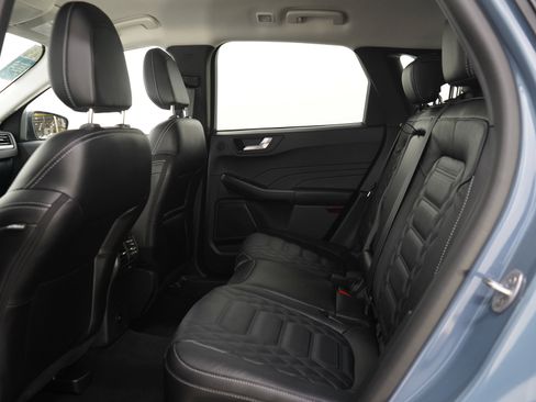 Used 2023 Ford Escape SE w/ PHEV Premium Package FWD image 16