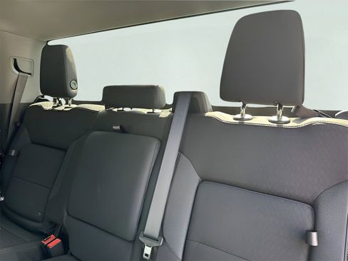 New 2025 GMC Sierra 1500 Elevation image 30