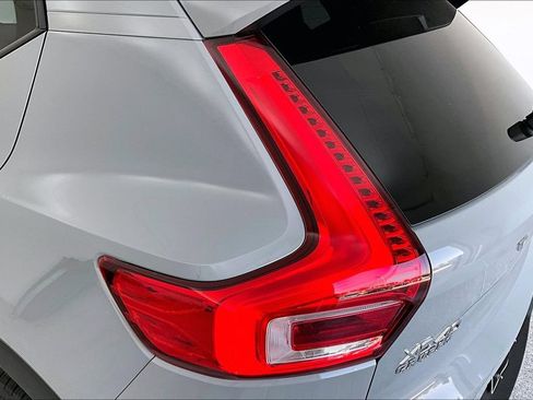 New 2026 Volvo XC40 B5 Ultra w/ Protection Package Premier AWD/4WD image 41
