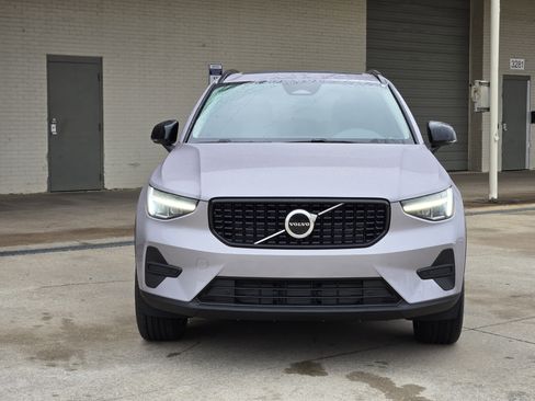 New 2026 Volvo XC40 B4 Core w/ Climate Package image 6