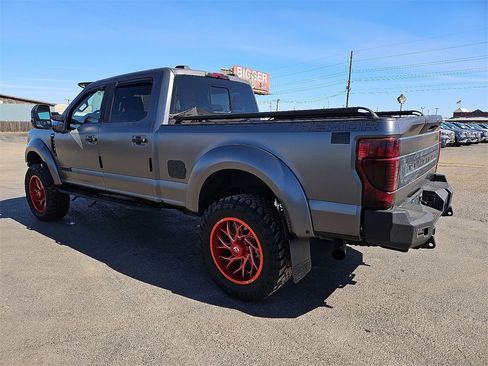 Used 2022 Ford F350 Platinum w/ Tremor Off-Road Package image 4