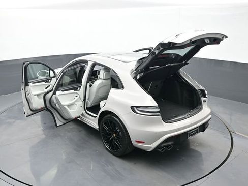 New 2026 Porsche Macan GTS image 29