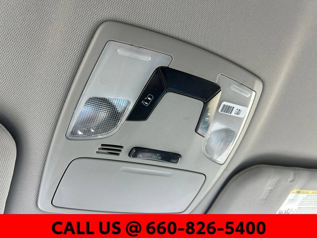 Used 2017 Toyota Sienna LE FWD image 17