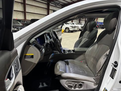 Used 2016 Hyundai Genesis 3.8 w/ Option Group 04 RWD image 13