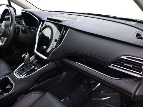 Used 2022 Subaru Outback Limited image 15