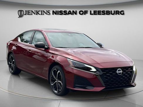 New 2025 Nissan Altima 2.5 SR w/ SR Premium Package image 2