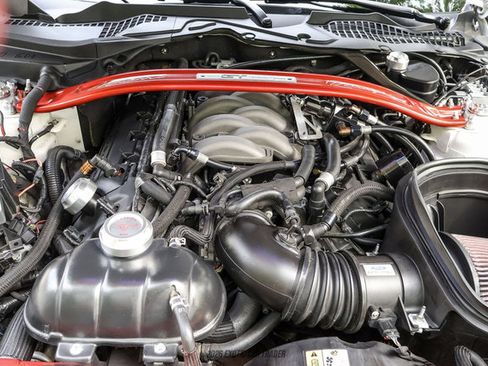 Used 2017 Ford Mustang GT Premium w/ Equipment Group 401A RWD image 30