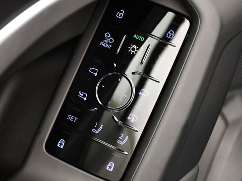 Used 2025 Audi Q5 Premium Plus w/ Premium Plus image 33