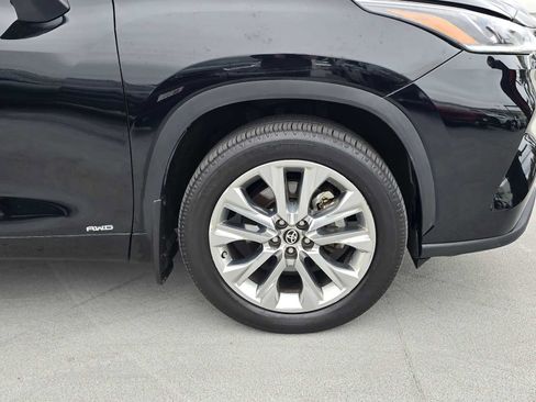 Used 2023 Toyota Highlander Limited AWD/4WD image 9