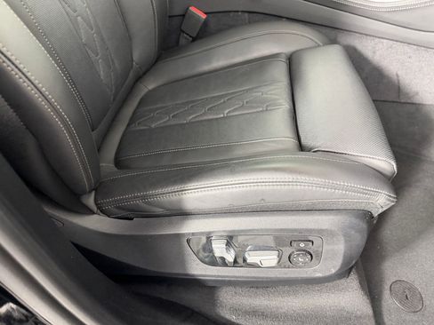 Used 2025 BMW X5 xDrive50e AWD/4WD image 34