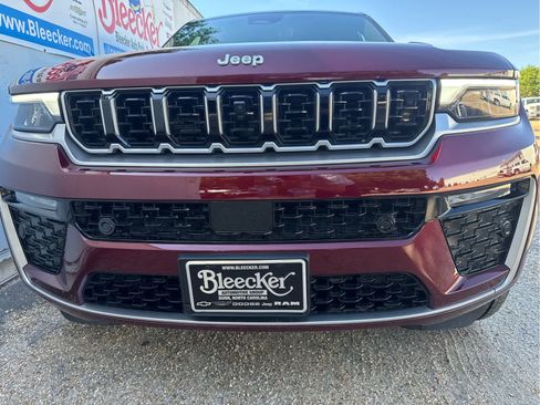 New 2026 Jeep Grand Cherokee L Summit AWD/4WD image 11