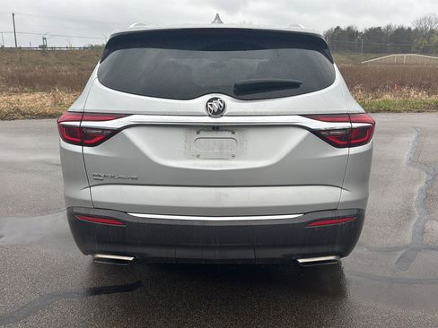 Used 2021 Buick Enclave Essence image 4