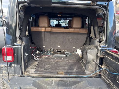 Used 2012 Jeep Wrangler Unlimited Sahara w/ Dual Top Group image 11