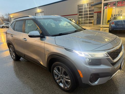 Used 2021 Kia Seltos S image 3