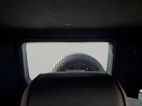 Used 2022 Mercedes-Benz G 550 image 23