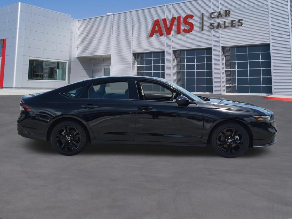 Used 2025 Honda Accord SE image 5