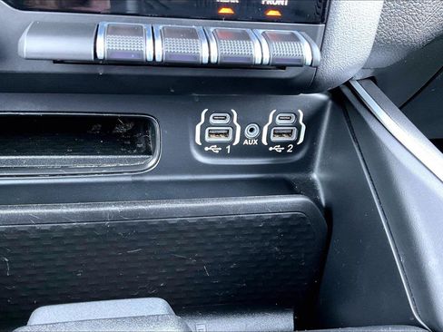 Used 2022 RAM 1500 Big Horn AWD/4WD image 32