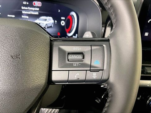 New 2026 Nissan Pathfinder SL image 6