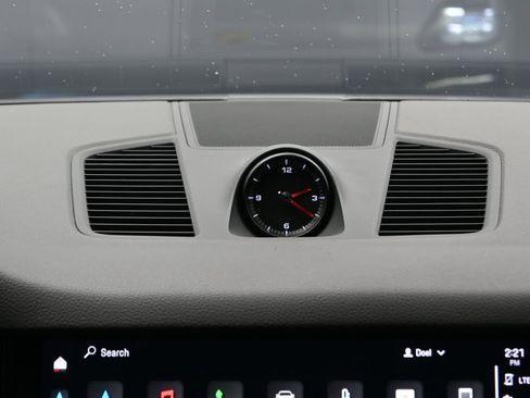 Certified 2023 Porsche Cayenne Platinum Edition AWD/4WD image 24
