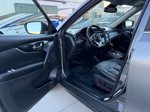 Used 2018 Nissan Rogue SL image 15