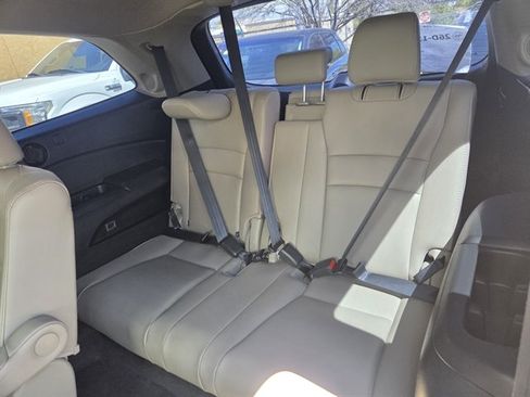 Used 2021 Honda Pilot Touring image 11