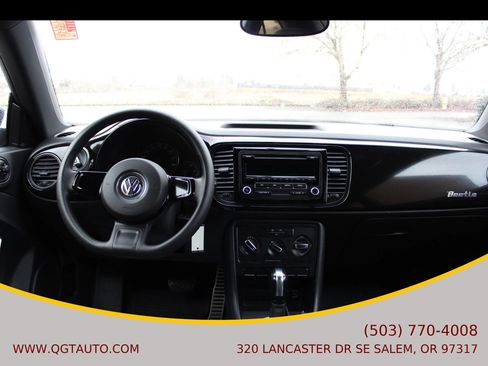 Used 2012 Volkswagen Beetle 2.5 image 21