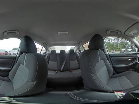 Used 2025 Nissan Sentra SV FWD image 41