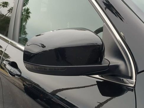 Used 2017 Jeep Cherokee Limited image 12