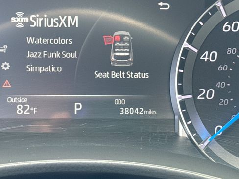 Used 2023 Toyota Highlander LE FWD image 26