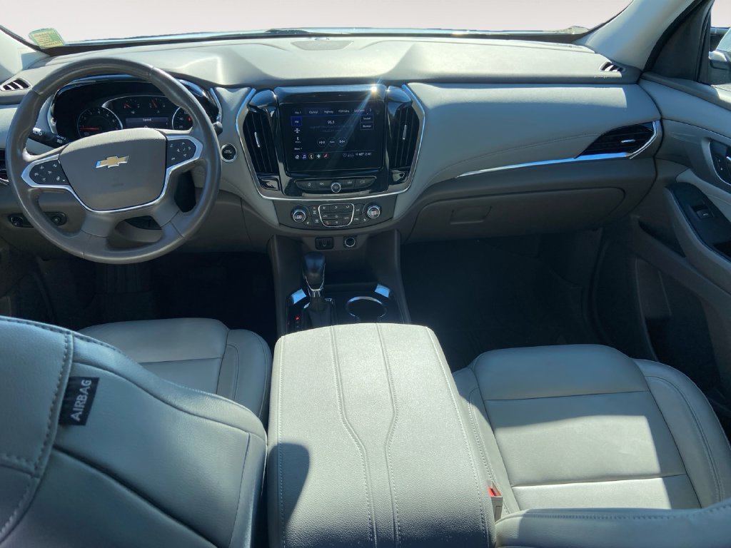Used 2021 Chevrolet Traverse LT w/ LPO, Floor Liner Package FWD image 10