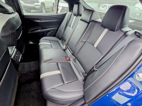 Used 2025 Toyota Camry SE image 31